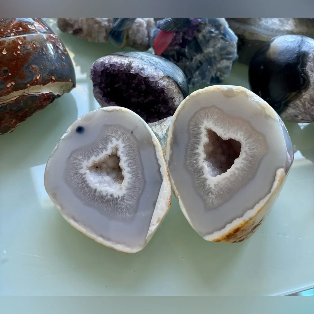 Agate Geode - Picture 4 of 5